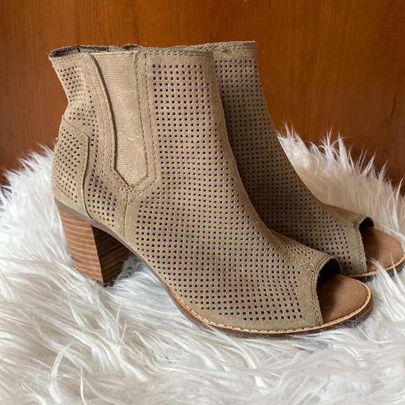 TOMS Majorca Peep Toe Bootie Perforated Suede - Picture 2 of 8